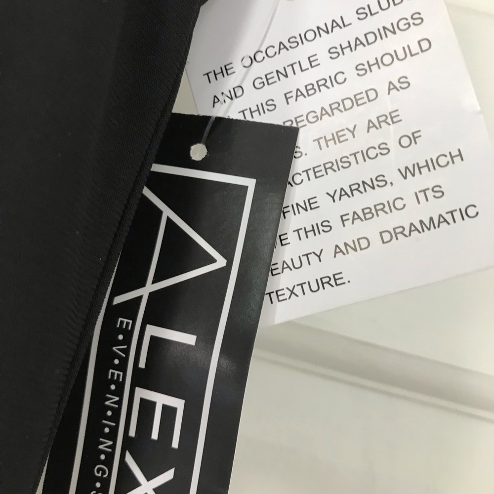 Alex Evenings Gown - Picture 12 of 16